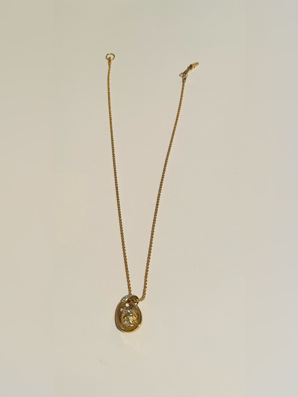 New 17” Swarovski Necklace Gold Tone Pendant with Crystals